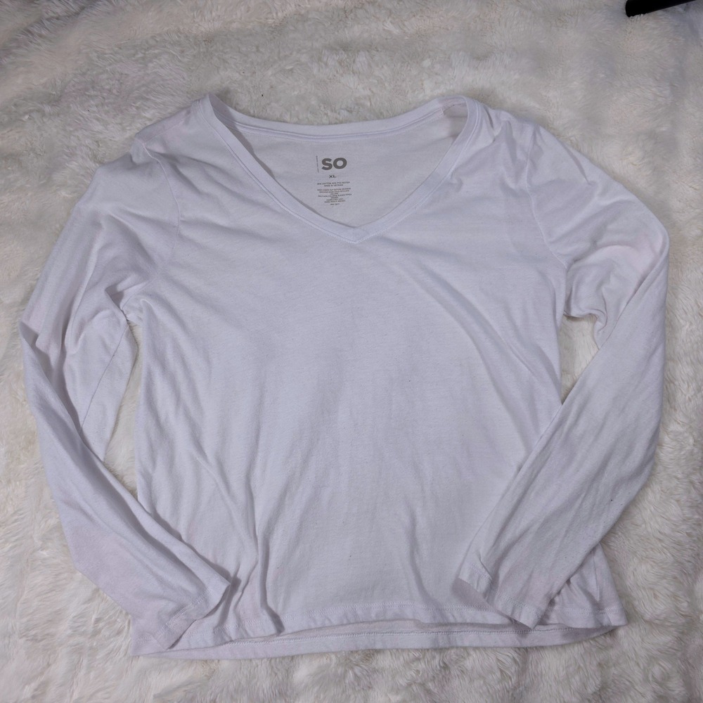 SO V-Neck Long Sleeve Tee Womens XL White Excellent Casual Basic Layering Top